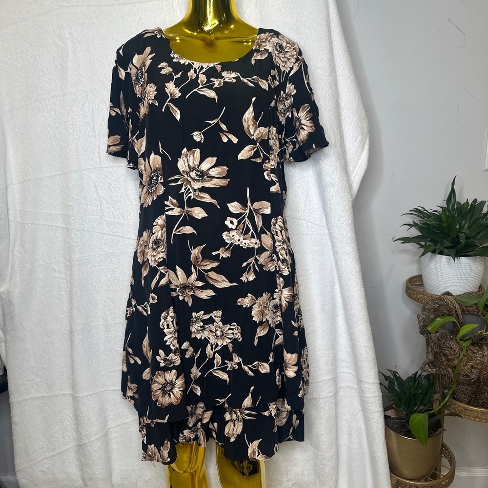 Vintage 90s‎ Floral Shift Dress Black Tan Tiered Hem Made in USA 14